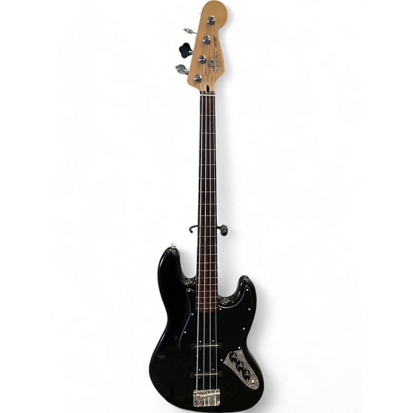 Used 2005 Fender Standard Fretless Jazz Bass Black Electric Bass Guitar