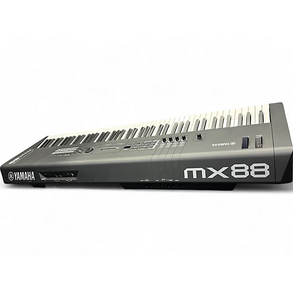 Used Yamaha MX88 Synthesizer