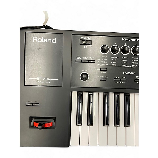 Used Roland Fantom 06 Keyboard Workstation