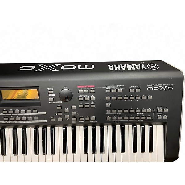 Used Yamaha MOX6 61 Key Keyboard Workstation