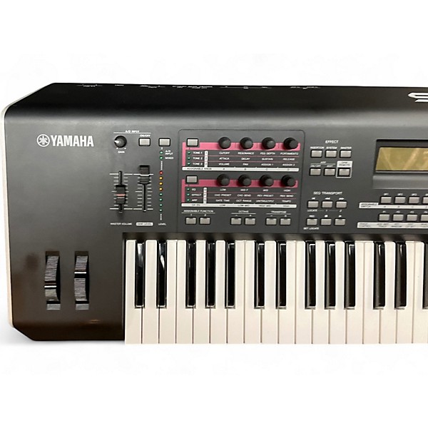 Used Yamaha MOX6 61 Key Keyboard Workstation