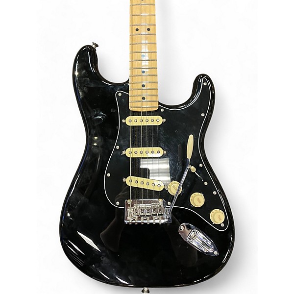 Used 2023 Fender Player Stratocaster Black Solid Body Electric Guitar