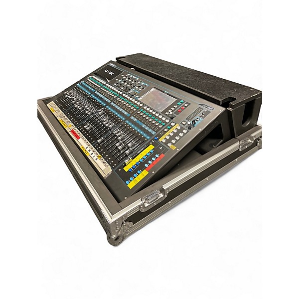 Used Allen & Heath QU-32 Line Mixer