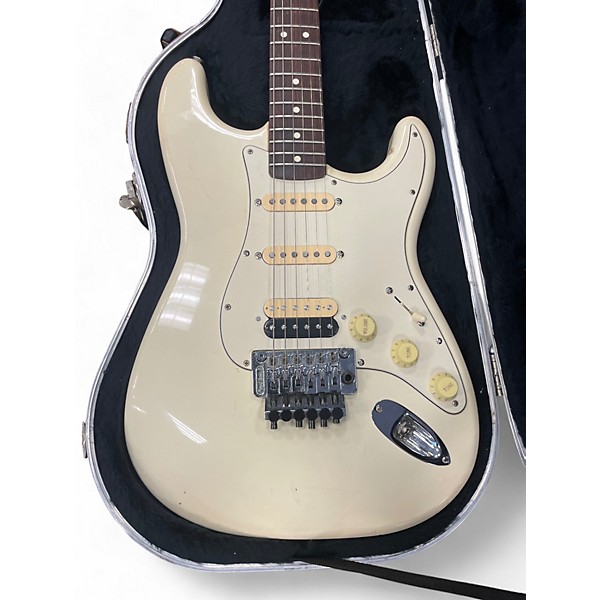 Used Fender Richie Sambora Signature Stratocaster Olympic White Solid Body Electric Guitar