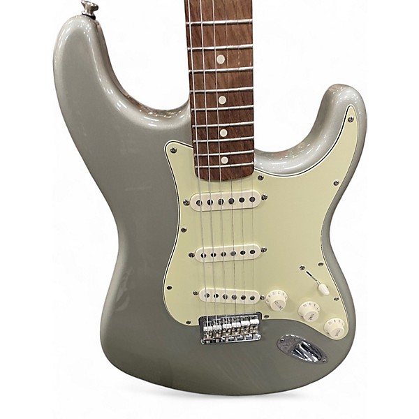 Used Fender Artist Series Robert Cray Stratocaster SILVER Solid Body Electric Guitar