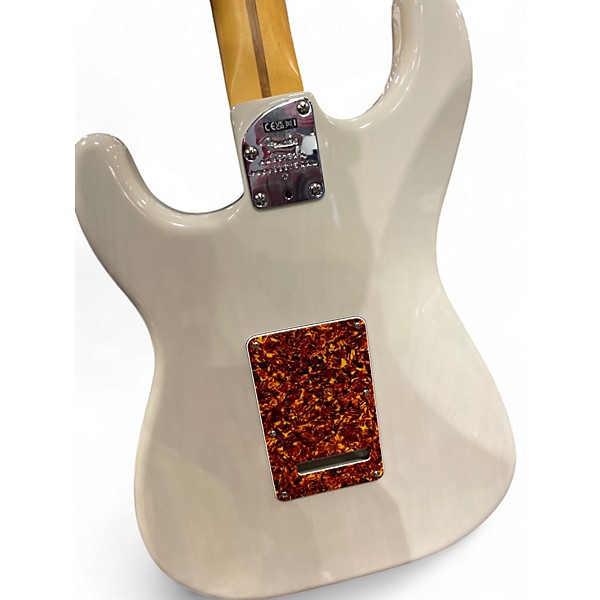 Used Fender AMERICAN PROFESSIONAL 2 STRATOCASTER THINLINE White Blonde Hollow Body Electric Guitar