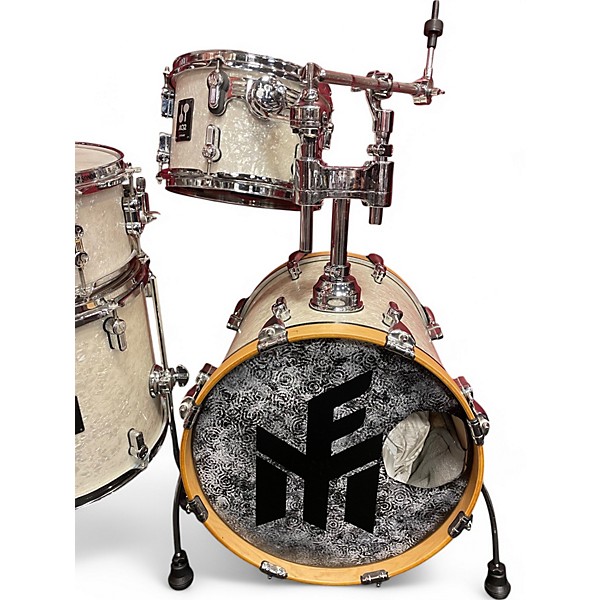 Used SONOR 4 Piece AQ2 SAFARI WHITE MARINE PEARL Drum Kit