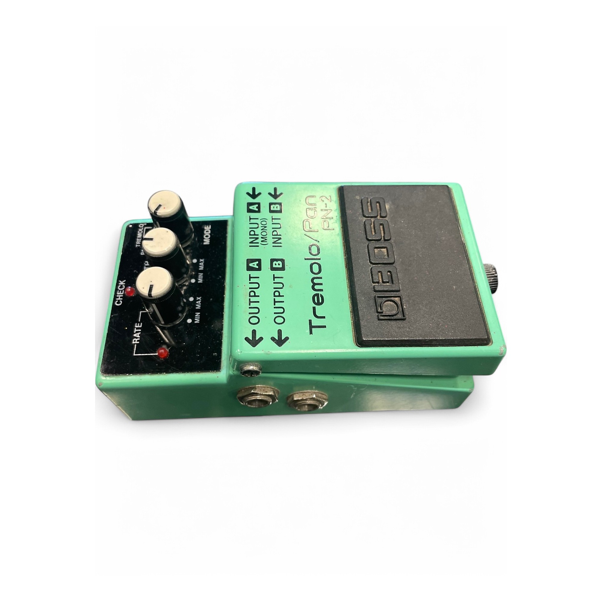 エフェクター　BOSS Tremolo Pan PN-2 Boss PN-2 Tremolo/Pan - Pedal on ModularGrid