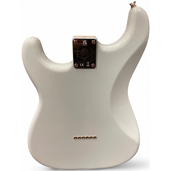 Used Fender Tom Delonge Signature Stratocaster Daphne Blue Solid Body Electric Guitar