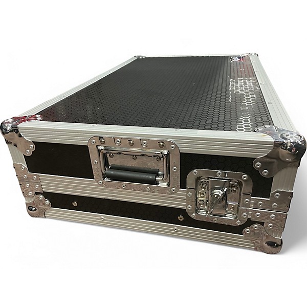 Used Headliner Low Profle Flight Case with Wheels DJ Case
