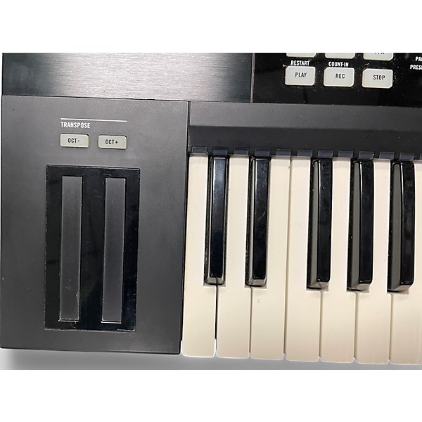 Used Native Instruments Komplete Kontrol S49 MIDI Controller