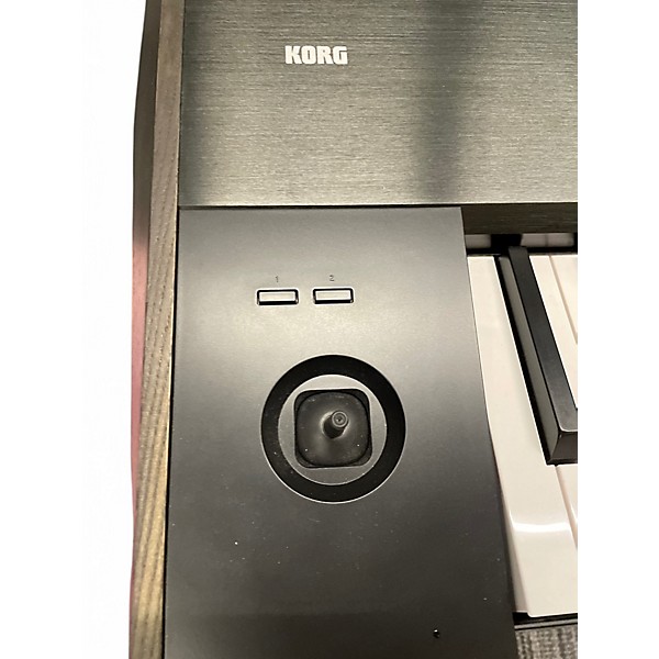 Used KORG Nautilus 88 Key Keyboard Workstation