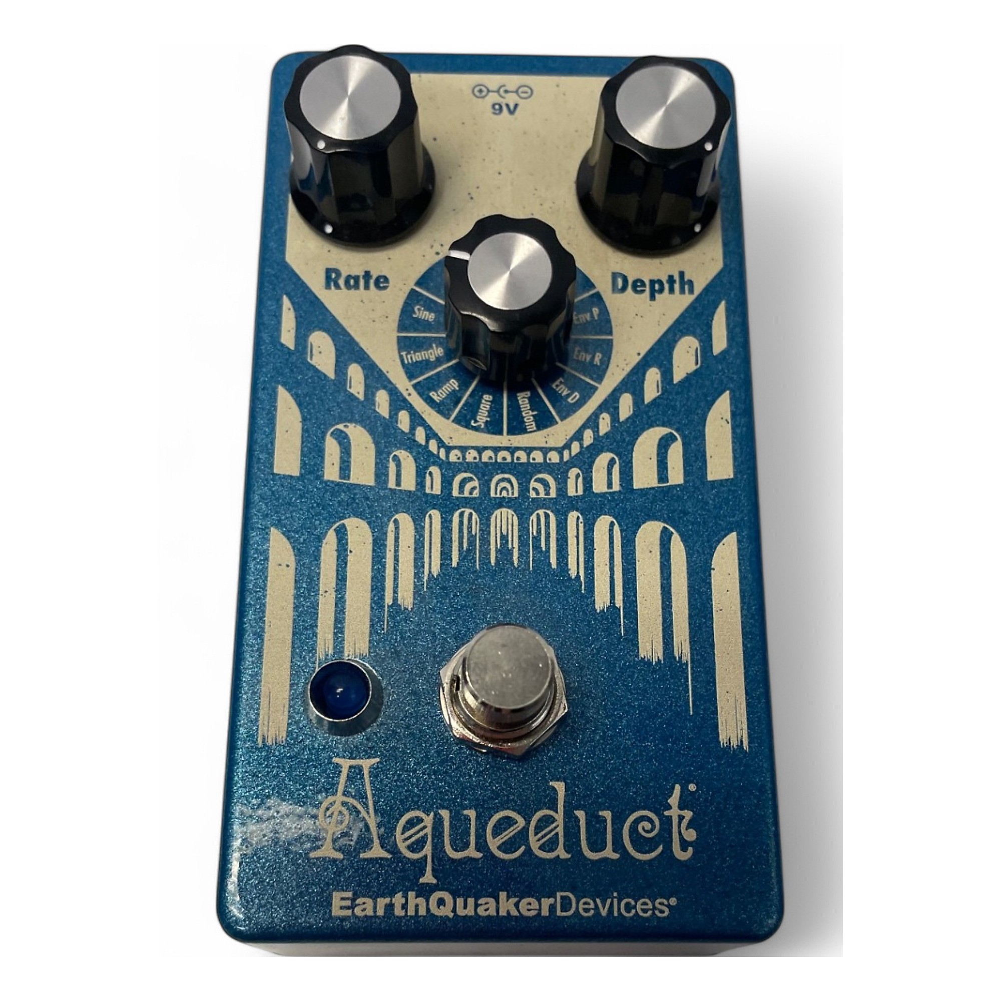 Amazon.com: EarthQuaker Devices Aqueduct Pitch Vibrato