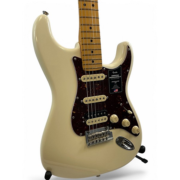 Used Fender American Professional II Stratocaster Classic White Solid Body Electric Guitar