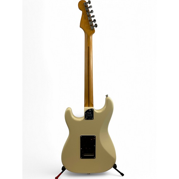 Used Fender American Professional II Stratocaster Classic White Solid Body Electric Guitar