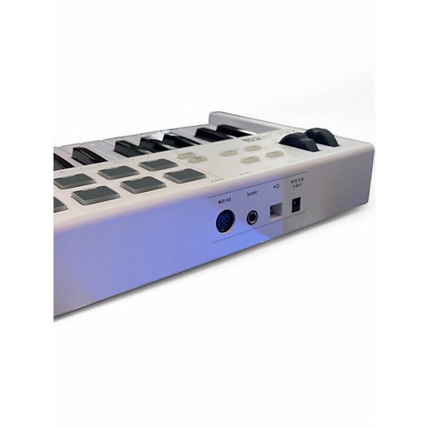 Used Arturia Keylab Essential 61 MIDI Controller
