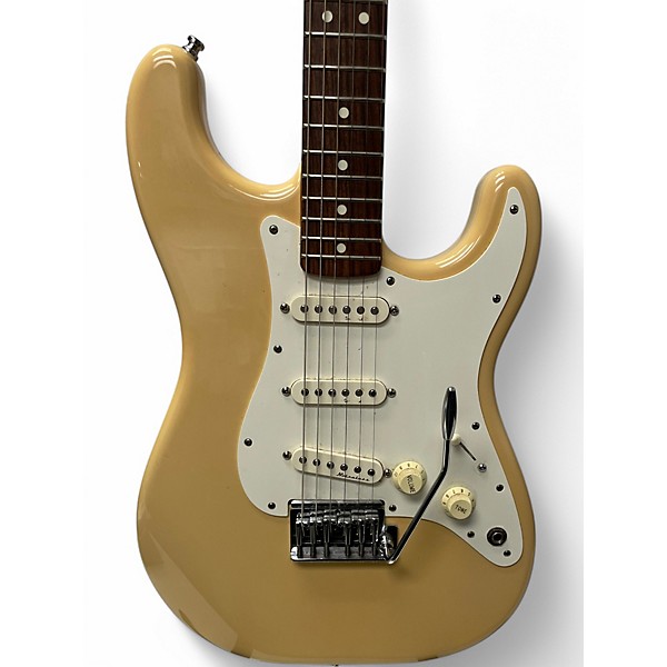 Used Fender Standard Stratocaster Blonde Solid Body Electric Guitar