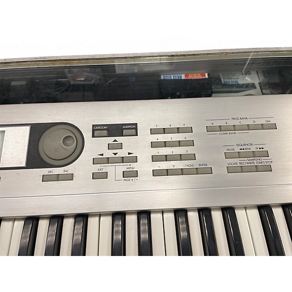 Used KORG Triton Le 76 Key Keyboard Workstation