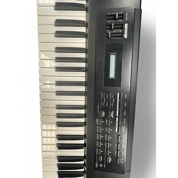 Vintage 1996 Roland Xp-10 Synthesizer
