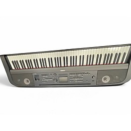 Used Yamaha Portable Grand DGX670 Keyboard Workstation