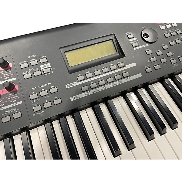 Used Yamaha MOXF8 88 Key Keyboard Workstation