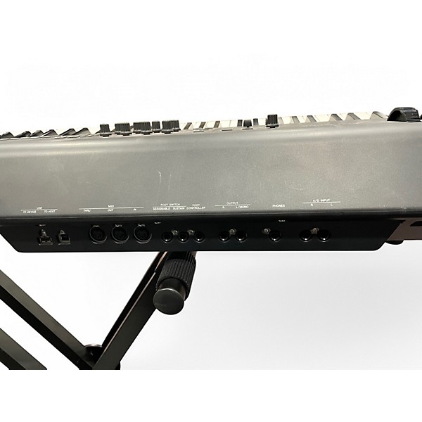 Used Yamaha MOXF8 88 Key Keyboard Workstation