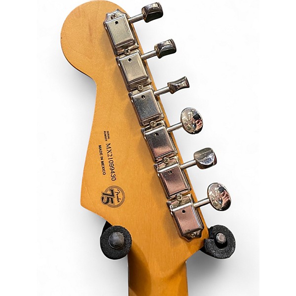 Used Fender Road Worn 1960S Stratocaster Candy Apple Red Solid Body Electric Guitar