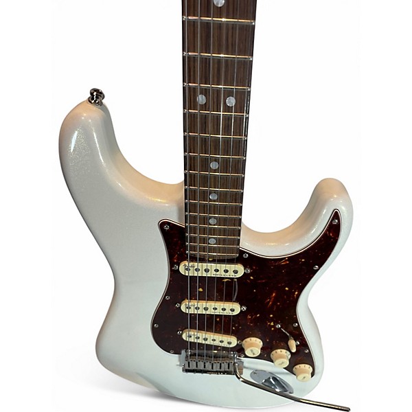 Used Fender American Ultra Stratocaster Polar White Solid Body Electric Guitar