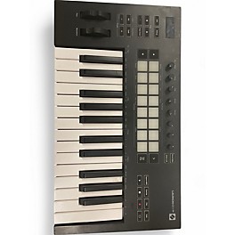 Used Novation Launchkey 25 Key MIDI Controller