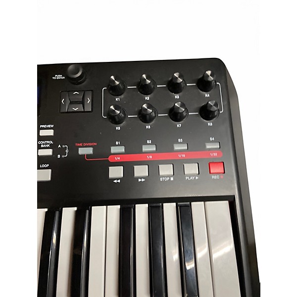 Used Akai Professional MPK225 25-Key MIDI Controller