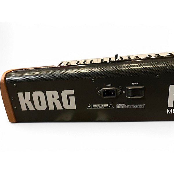 Used KORG Kronos 2 73 73 Key Keyboard Workstation | Guitar Center
