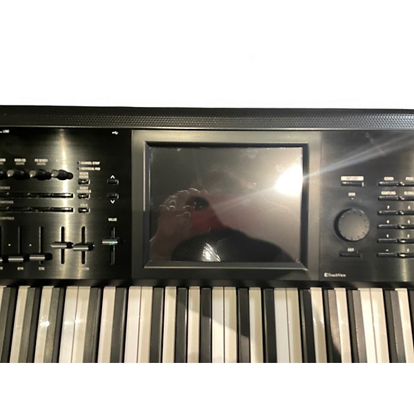 Used KORG Kronos 2 73 73 Key Keyboard Workstation
