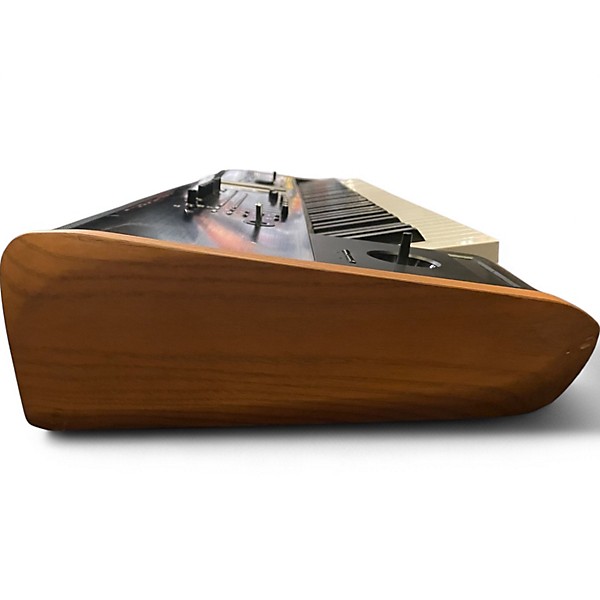 Used KORG Kronos 2 73 73 Key Keyboard Workstation