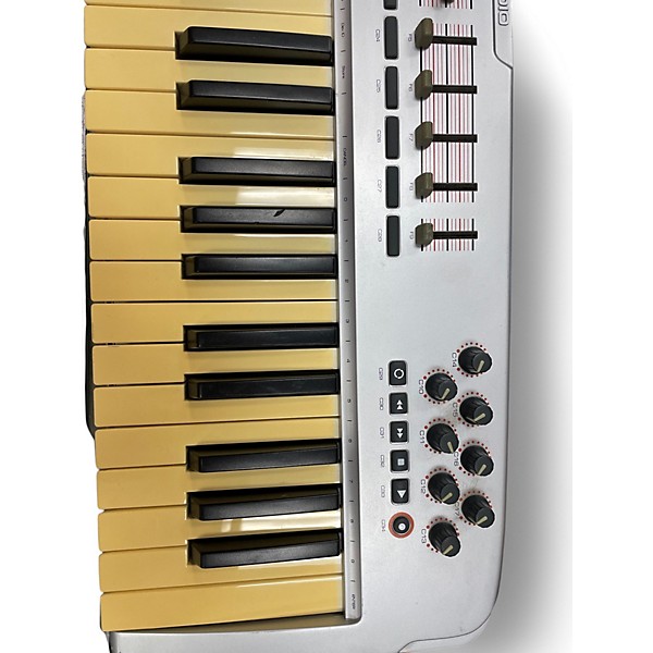 Used M-Audio Oxygen 49 Key MIDI Controller
