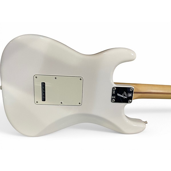 Used 2022 Fender Player Stratocaster white Solid Body Electric Guitar