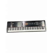 Used Behringer nEUTRON Synthesizer | Guitar Center