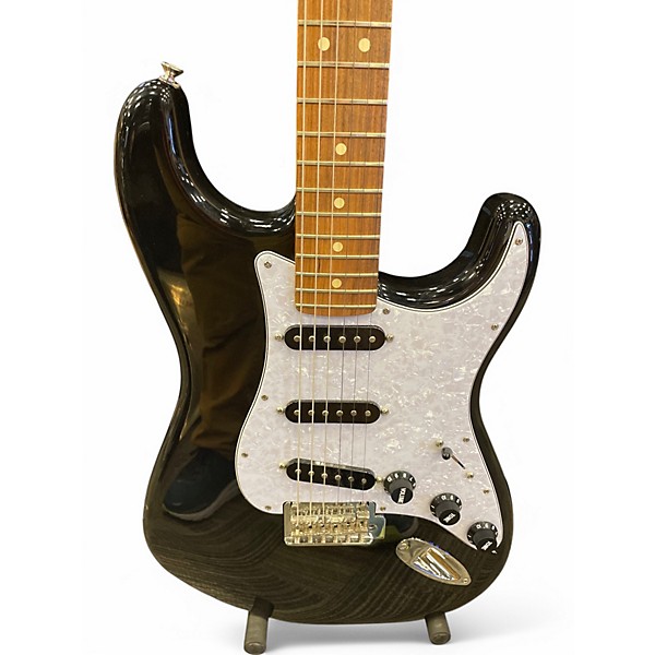 Used Fender STRATOCASTER Black and White Solid Body Electric Guitar