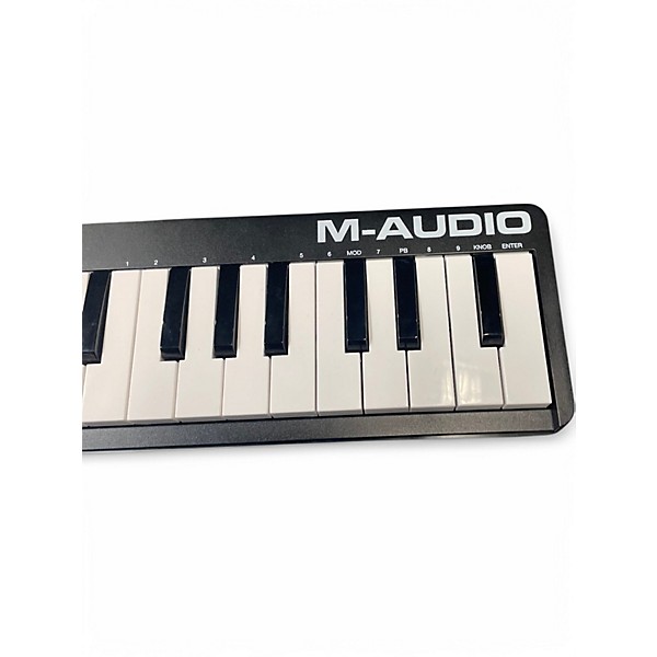 Used M-Audio KEYSTATION 32