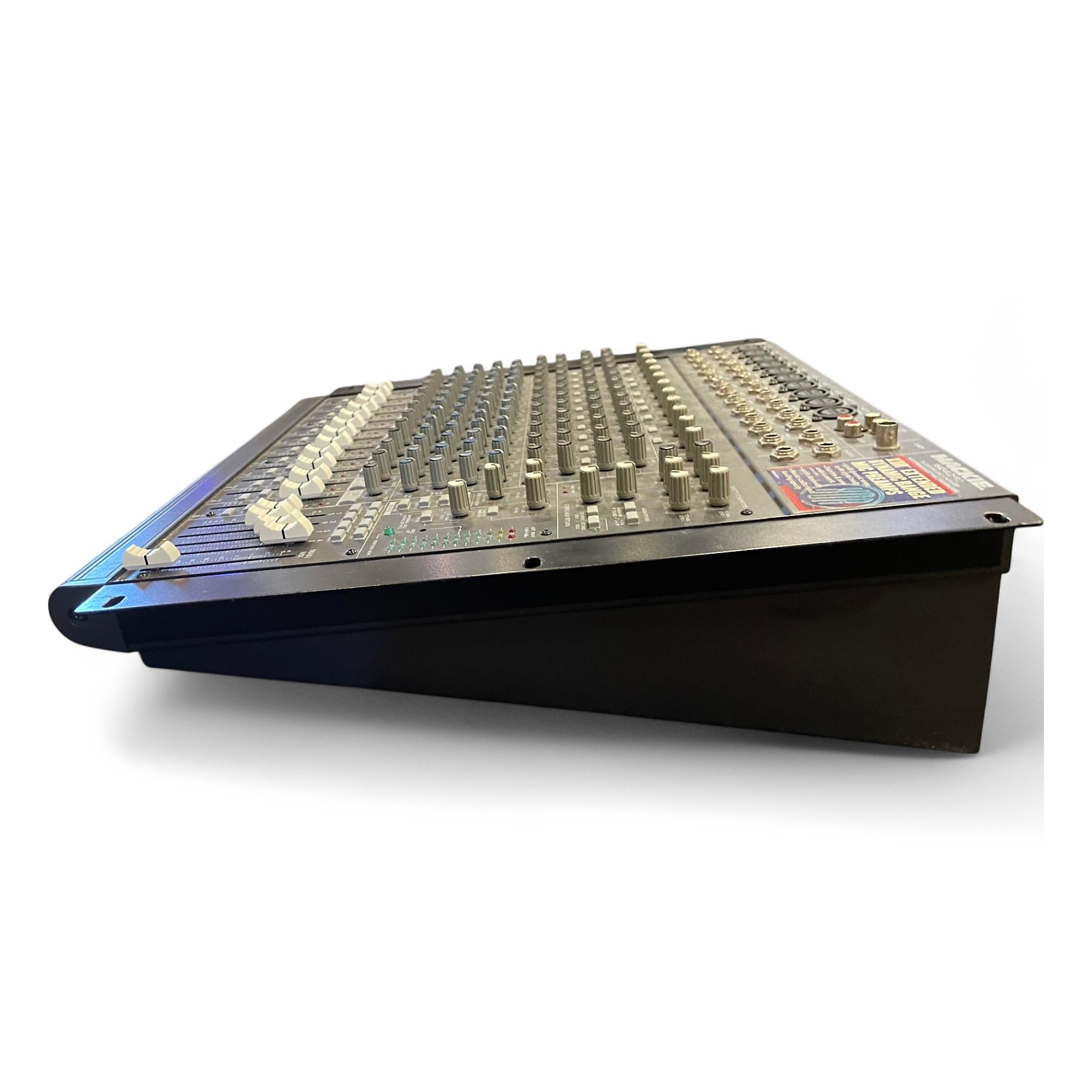 Used Mackie Used Mackie 1642VLZ PRO Unpowered Mixer | Guitar Used Mackie Used Mackie 1642VLZ PRO Unpowered Mixer | Guitar