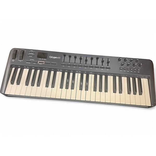 Used M-audio oxygen 49