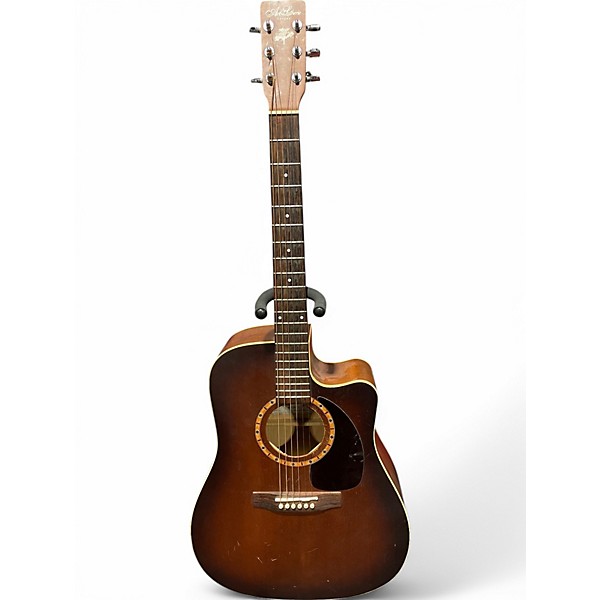 Used Art & Lutherie CEDAR CW Walnut Acoustic Electric Guitar