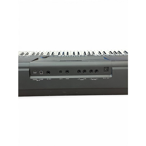 Used Yamaha PSRSX600 Digital Piano