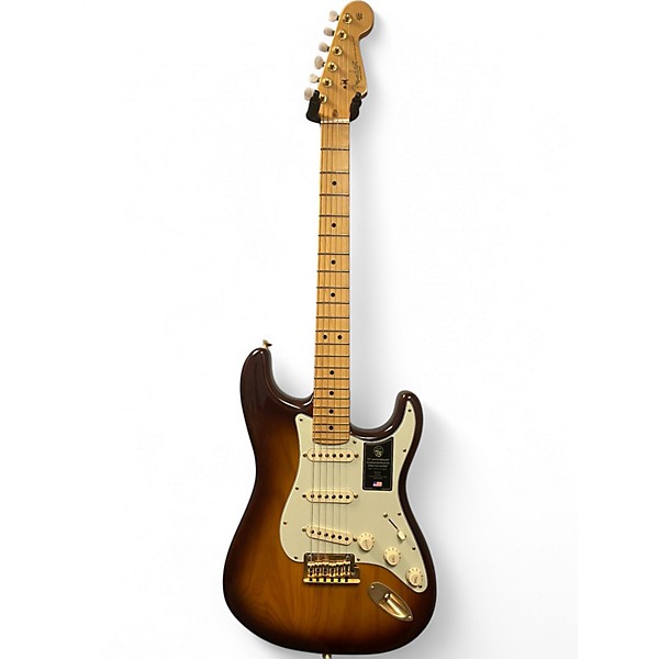 Used Fender Used 2021 Fender 75TH ANNIVERSARY COMMEMORATIVE 