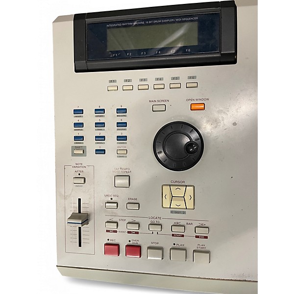 Used Akai Professional MPC2000XL Production Controller