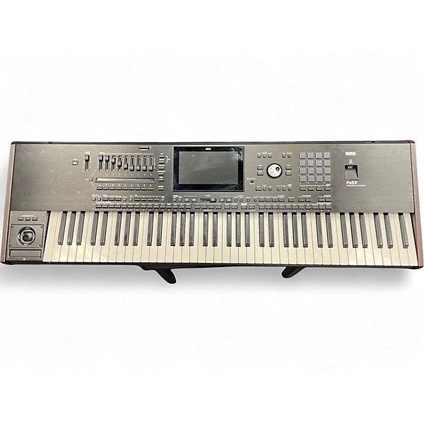 Used KORG pa5x 76 Keyboard Workstation