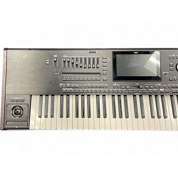 Used KORG pa5x 76 Keyboard Workstation