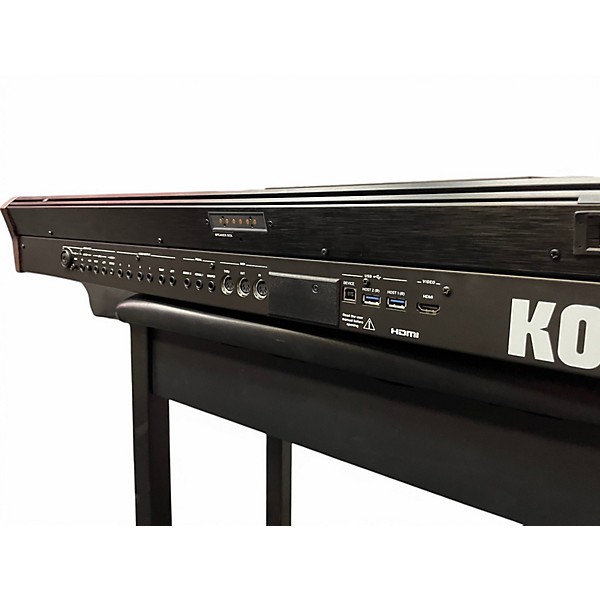 Used KORG pa5x 76 Keyboard Workstation