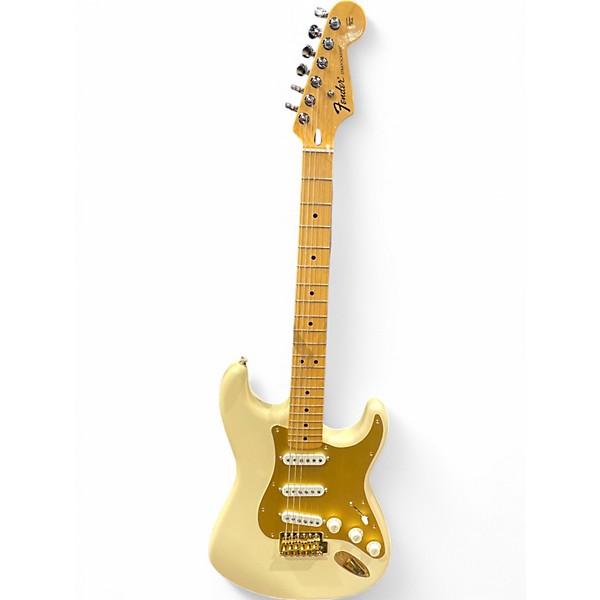 Used Fender Standard Stratocaster Arctic White Solid Body Electric Guitar