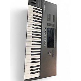 Used Native Instruments Komplete Kontrol S49 MK3 MIDI Controller