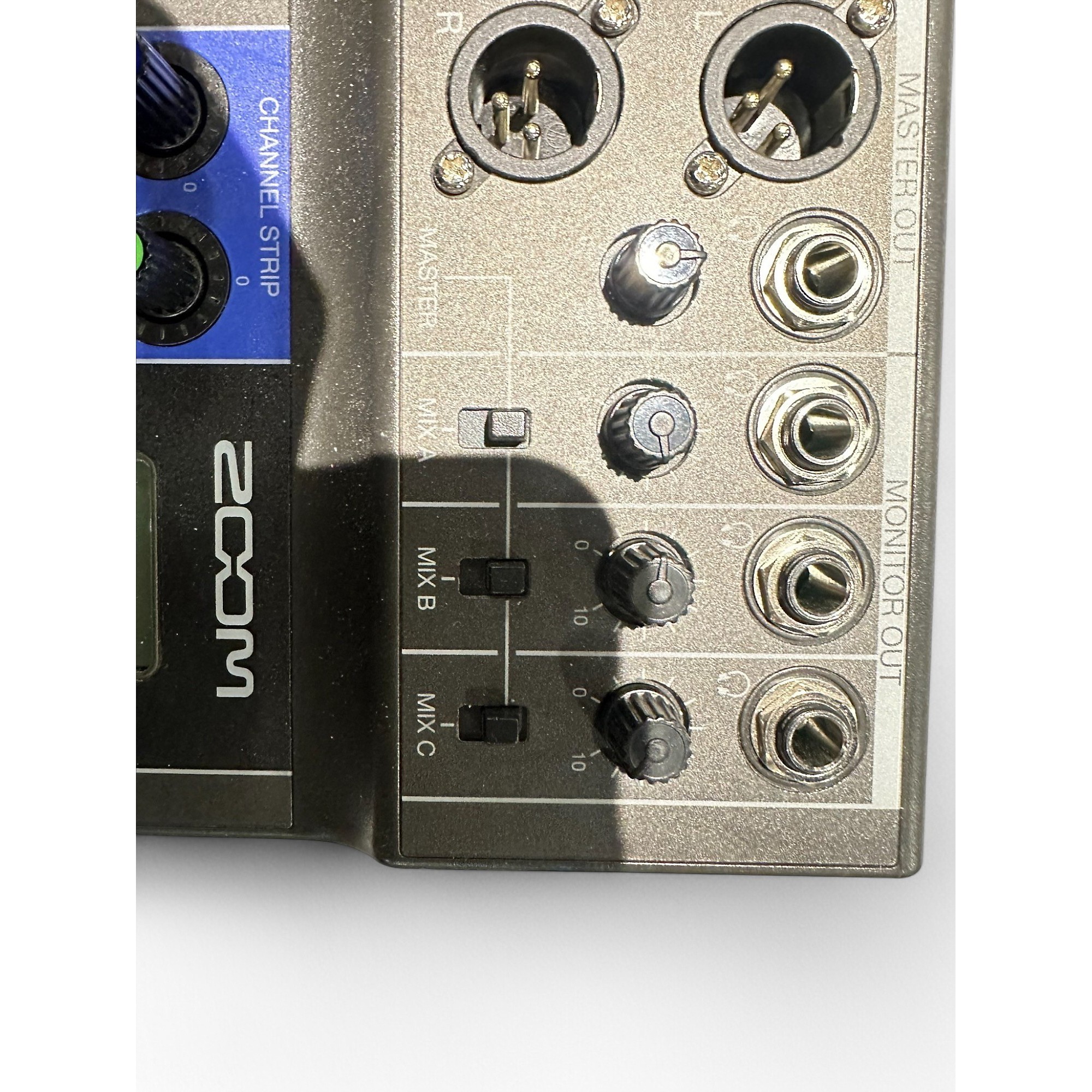 Used Zoom L8 Line Mixer | Guitar Center